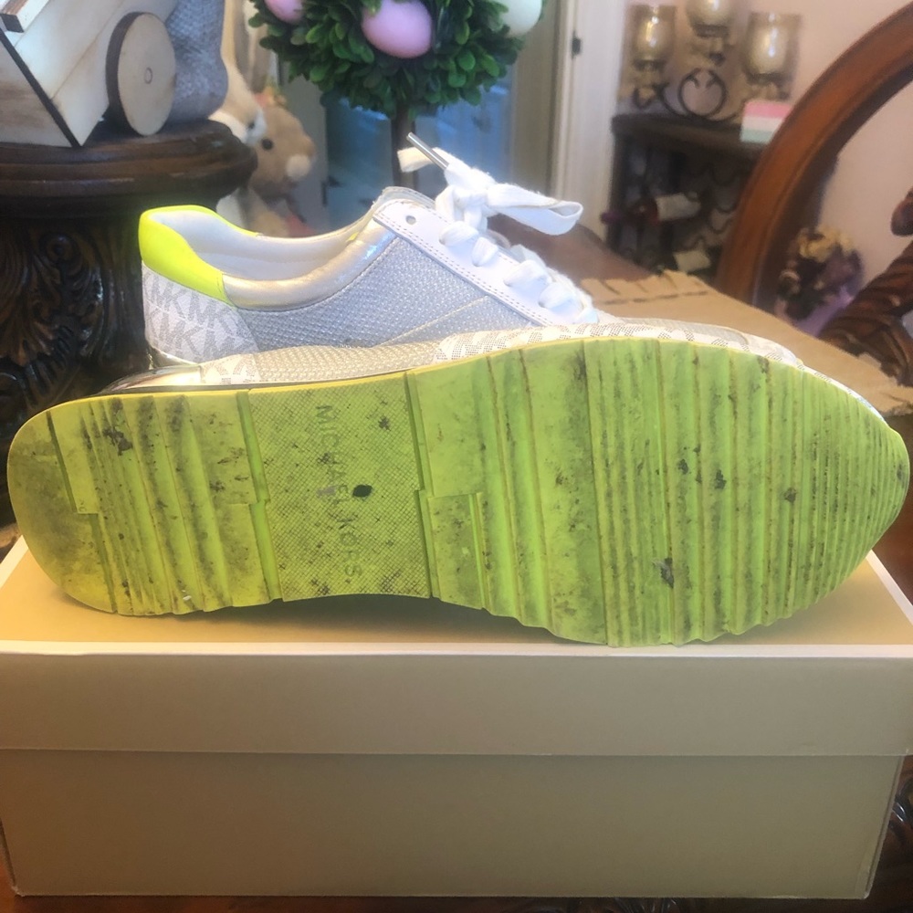 Michael Kors Sneakers - Picture 7 of 7